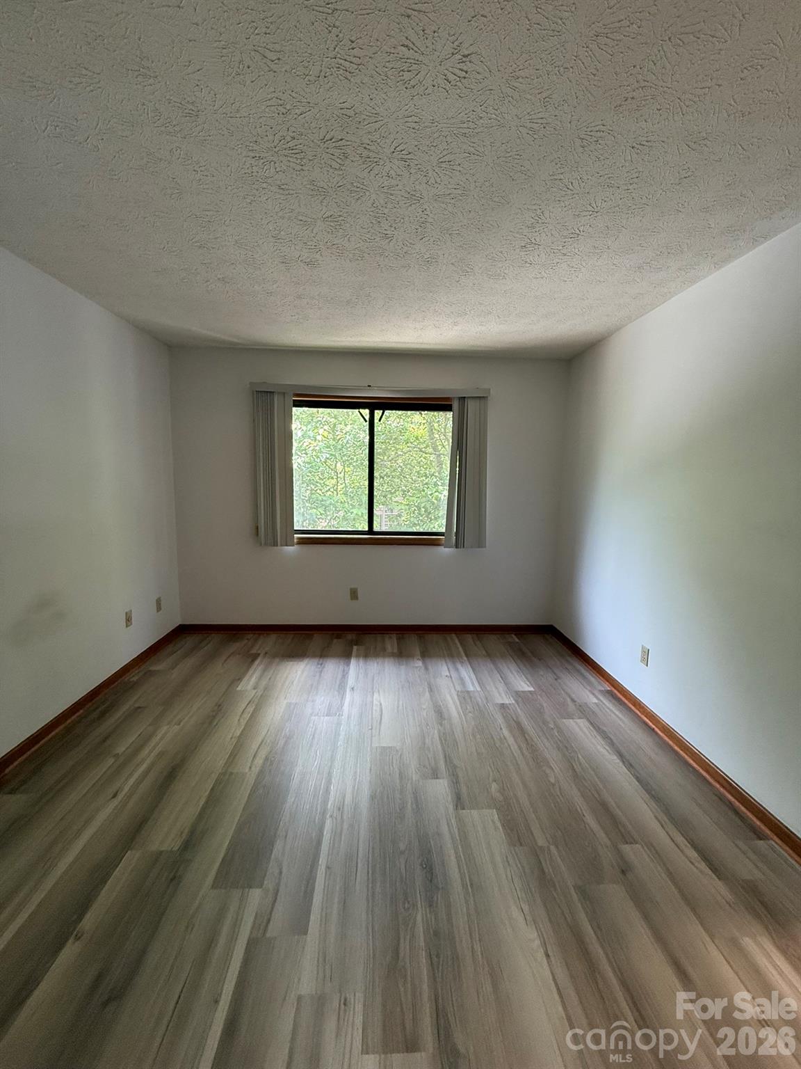 581 Courtwood Lane Hendersonville NC 28739