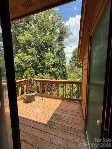 581 Courtwood Lane Hendersonville NC 28739