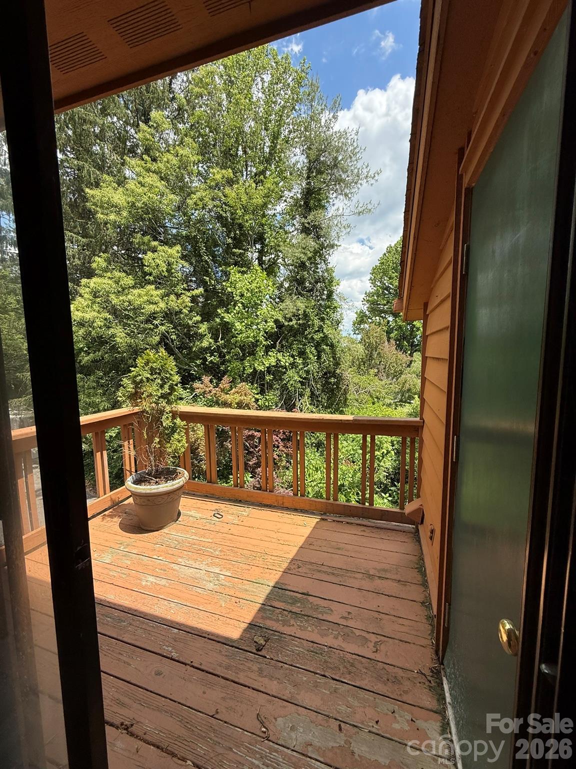 581 Courtwood Lane Hendersonville NC 28739