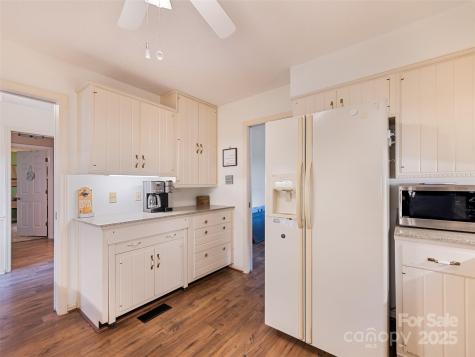 602 Fleetwood Plaza Hendersonville NC 28739