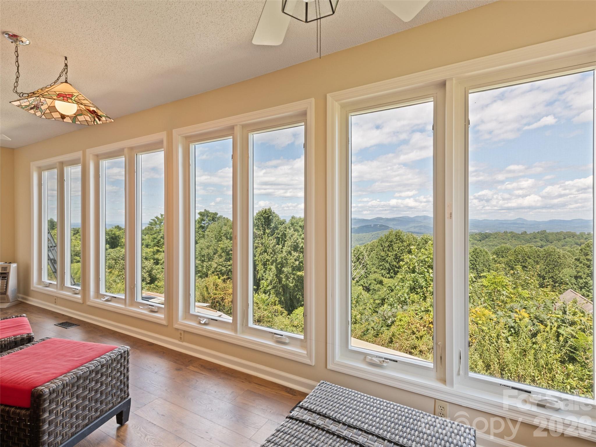 602 Fleetwood Plaza Hendersonville NC 28739