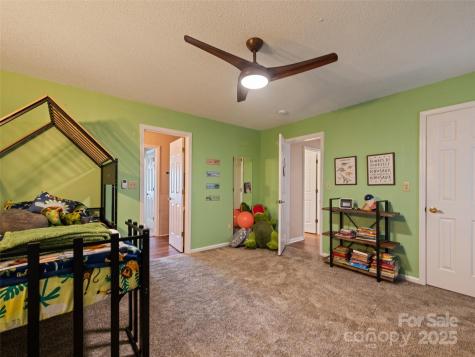 602 Fleetwood Plaza Hendersonville NC 28739