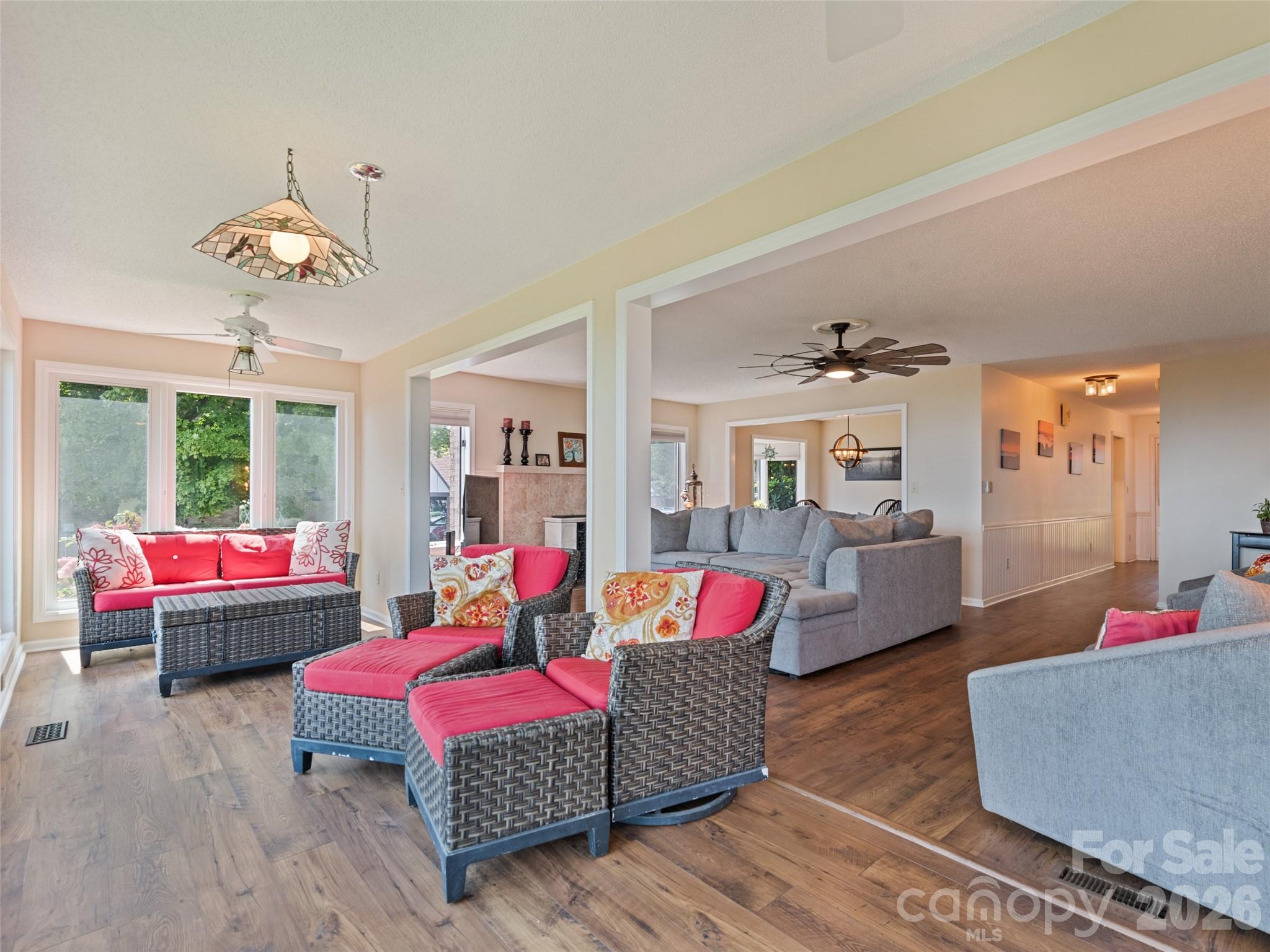 602 Fleetwood Plaza Hendersonville NC 28739