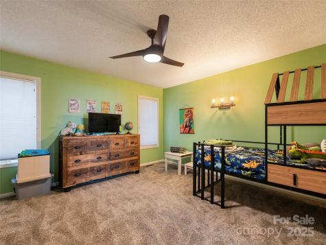 602 Fleetwood Plaza Hendersonville NC 28739