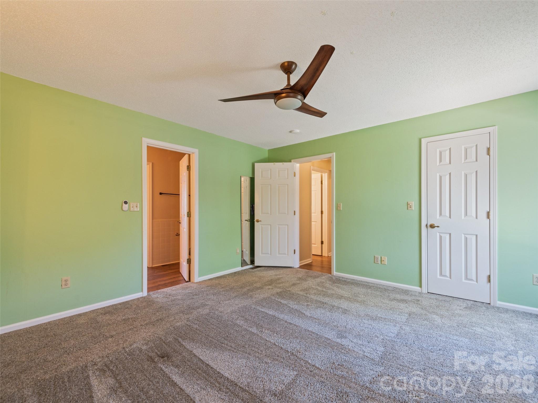 602 Fleetwood Plaza Hendersonville NC 28739