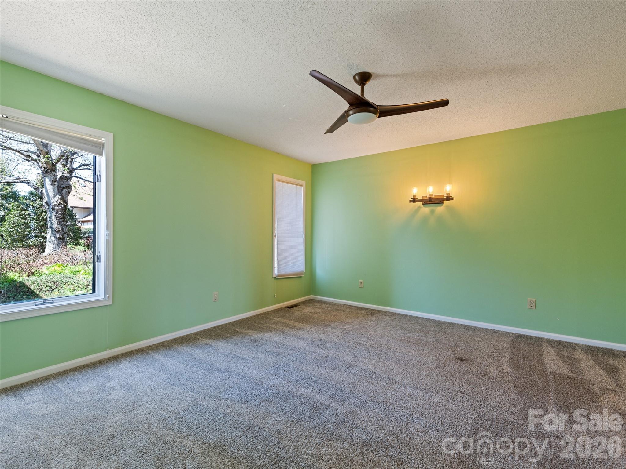 602 Fleetwood Plaza Hendersonville NC 28739
