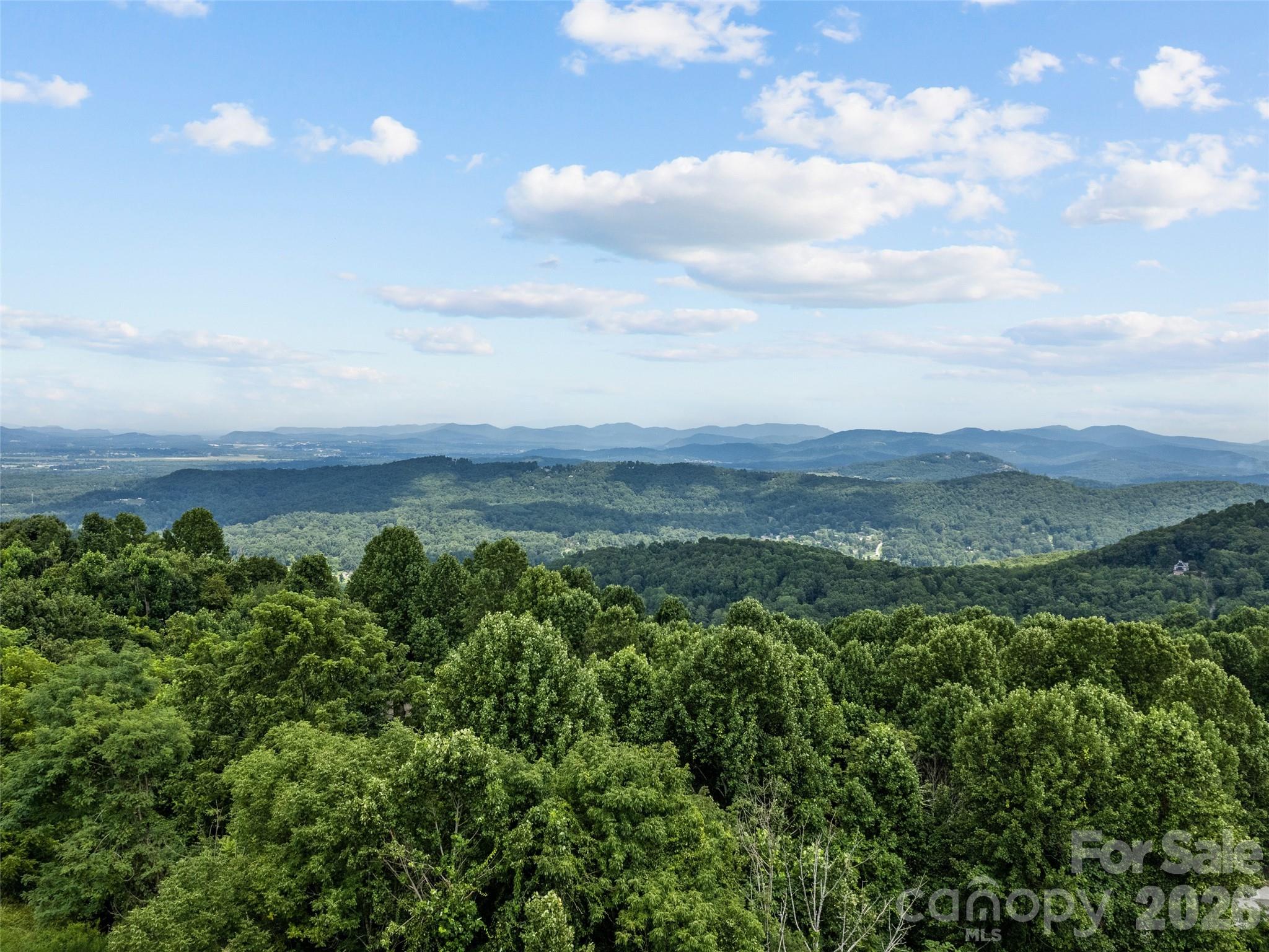 602 Fleetwood Plaza Hendersonville NC 28739