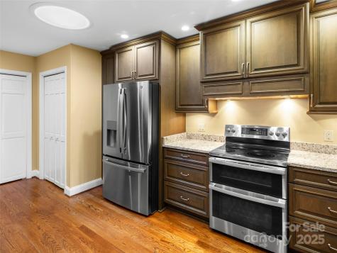 5 Ridge Terrace Asheville NC 28804