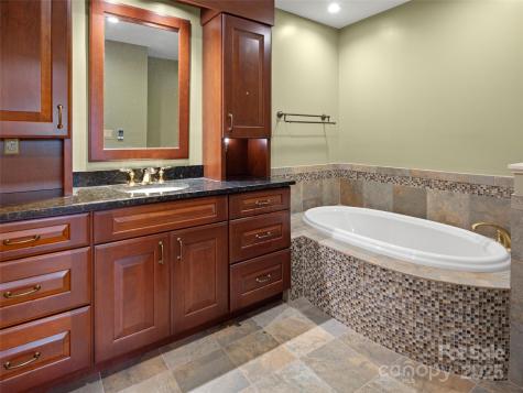 5 Ridge Terrace Asheville NC 28804