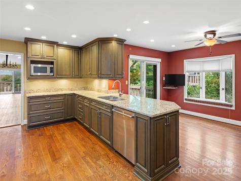 5 Ridge Terrace Asheville NC 28804