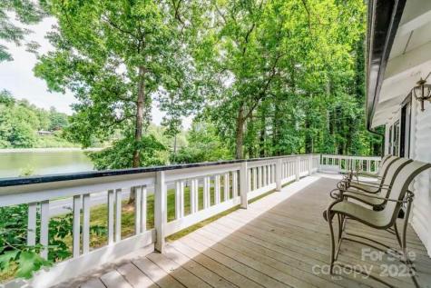 20 Lake Jordan Drive Flat Rock NC 28731