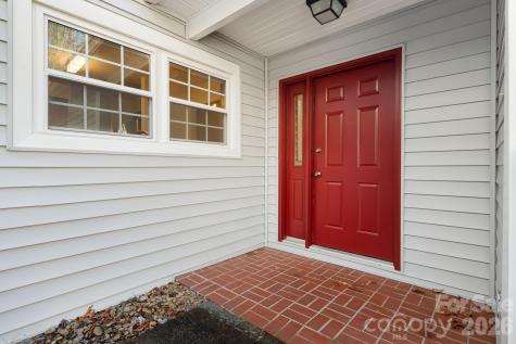 84 Lakeview Court Brevard NC 28712