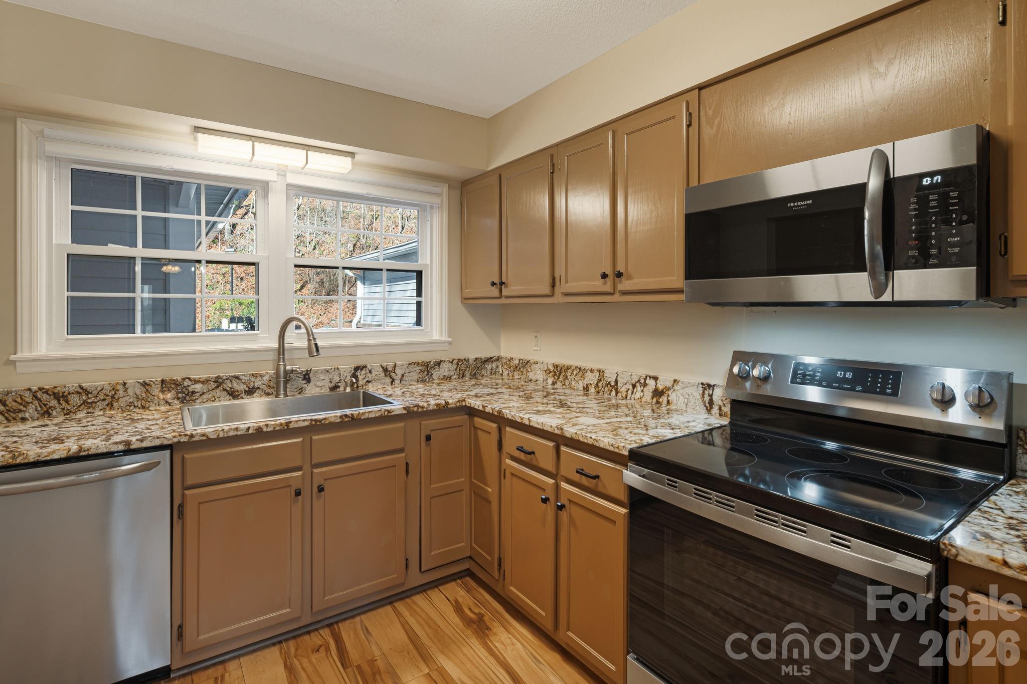 84 Lakeview Court Brevard NC 28712