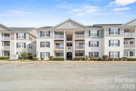 1134 Plaza Walk Drive Charlotte NC 28215