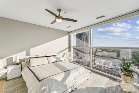333 W Trade Street Charlotte NC 28202