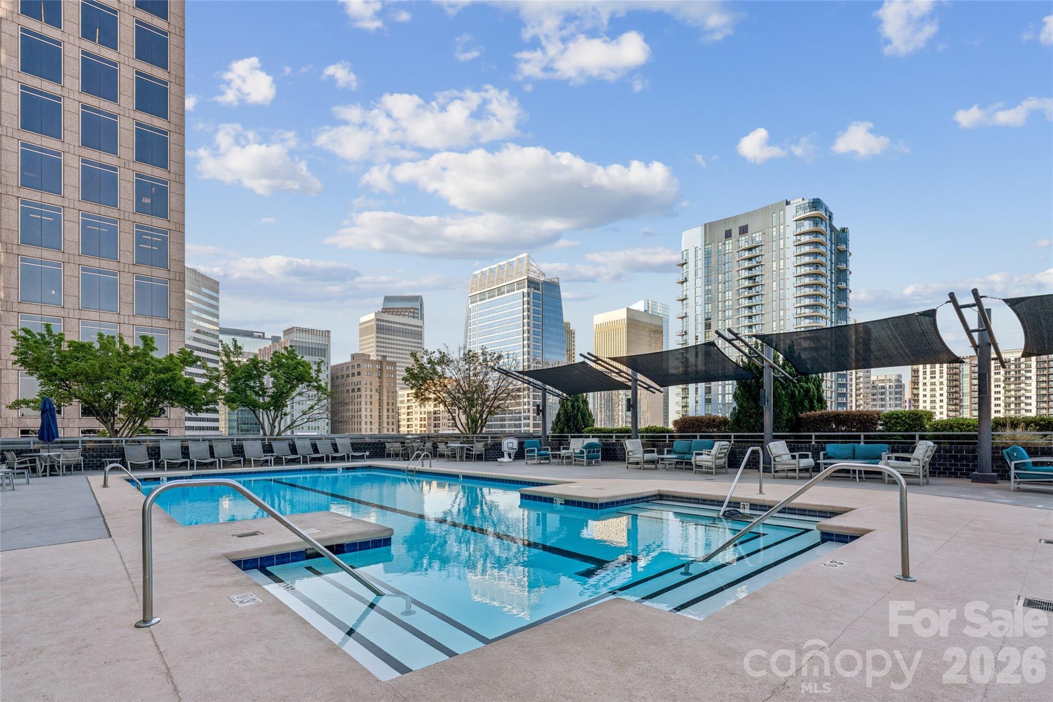 333 W Trade Street Charlotte NC 28202