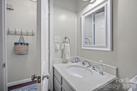 5943 Quail Hollow Road Charlotte NC 28210