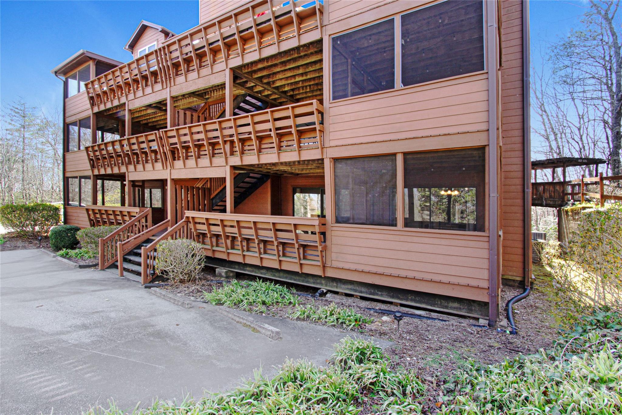 157 Toxaway Views Drive Lake Toxaway NC 28747