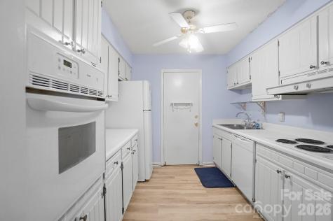 4754 Hedgemore Drive Charlotte NC 28209