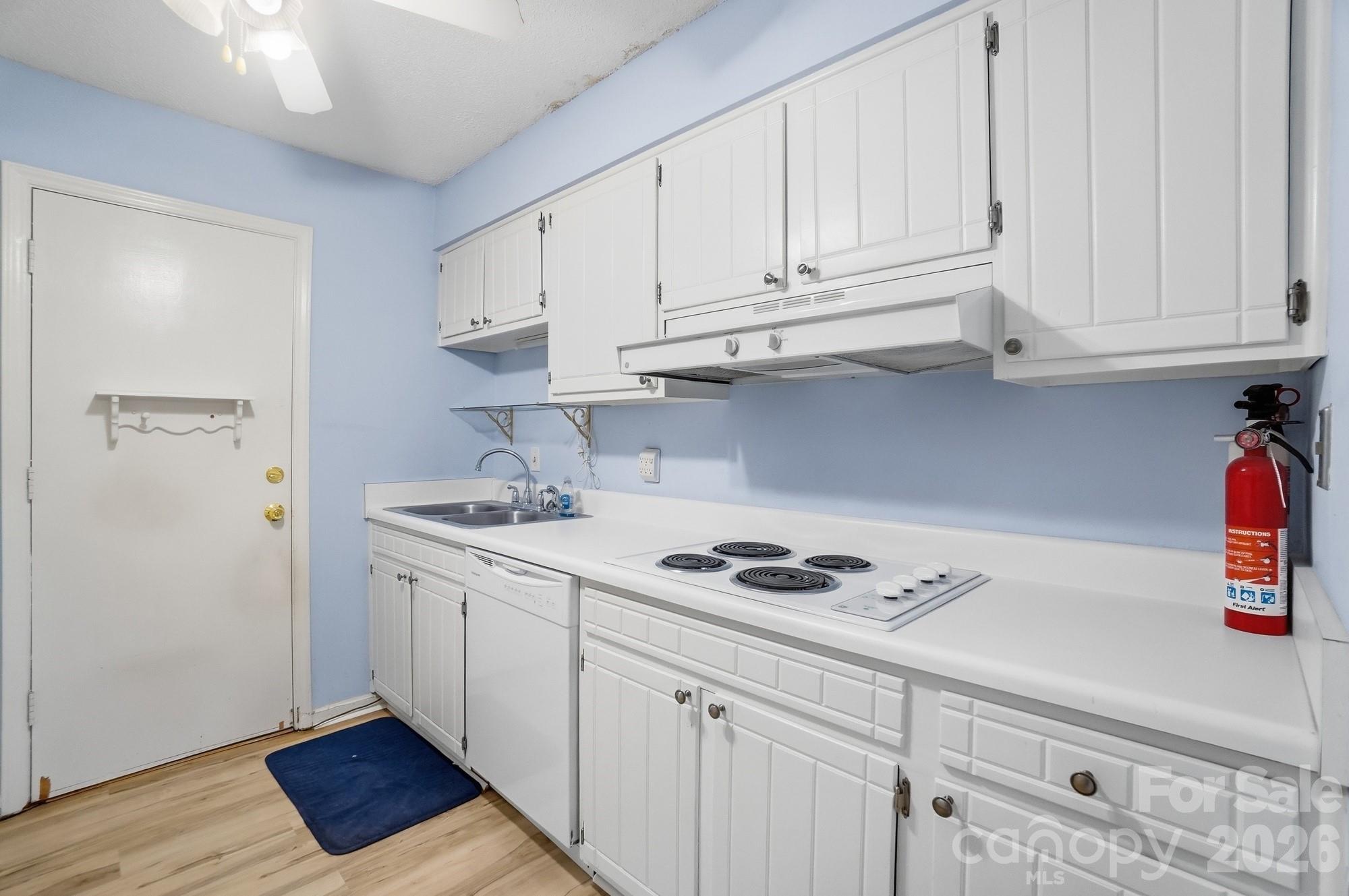 4754 Hedgemore Drive Charlotte NC 28209