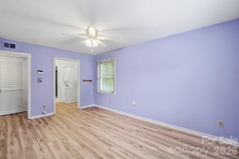4754 Hedgemore Drive Charlotte NC 28209
