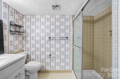 4754 Hedgemore Drive Charlotte NC 28209