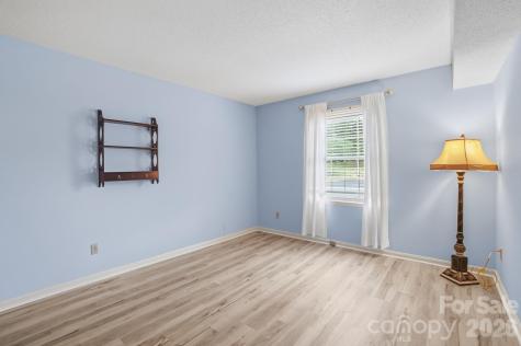 4754 Hedgemore Drive Charlotte NC 28209