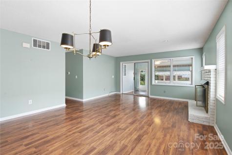 129 Exeter Court Hendersonville NC 28791