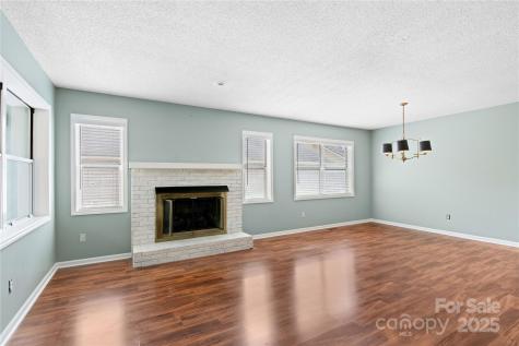 129 Exeter Court Hendersonville NC 28791