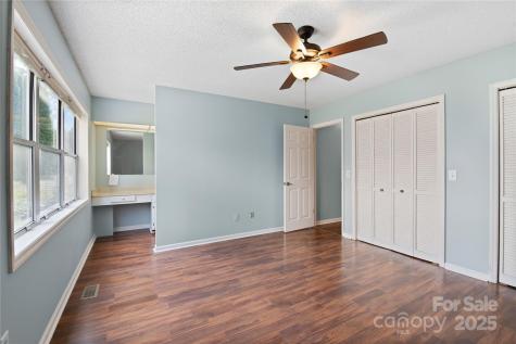 129 Exeter Court Hendersonville NC 28791