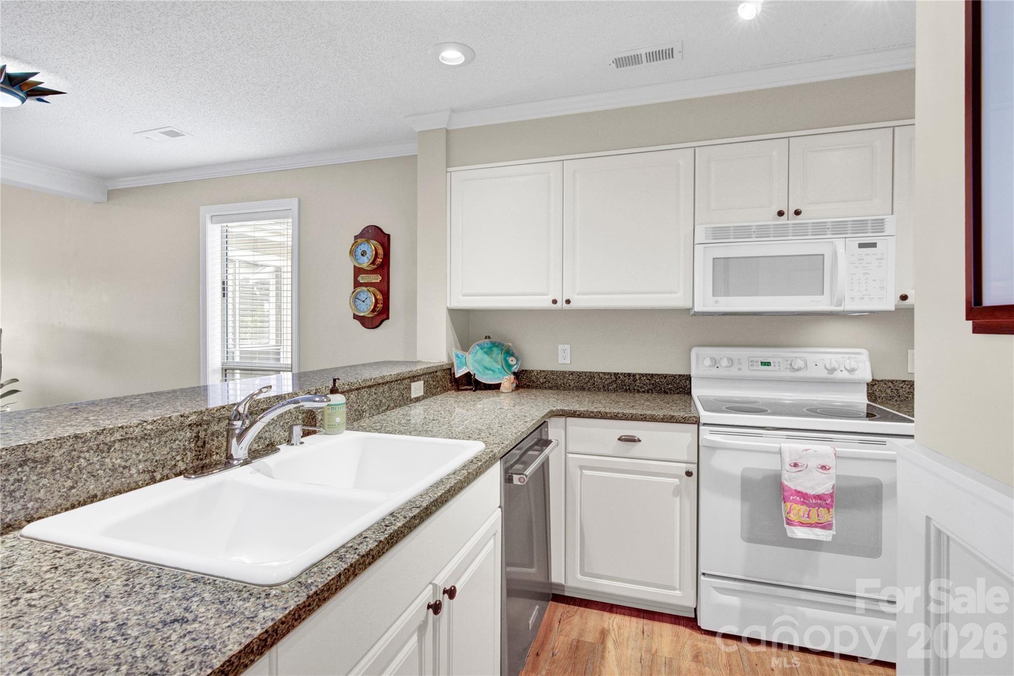 18009 Kings Point Drive Cornelius NC 28031