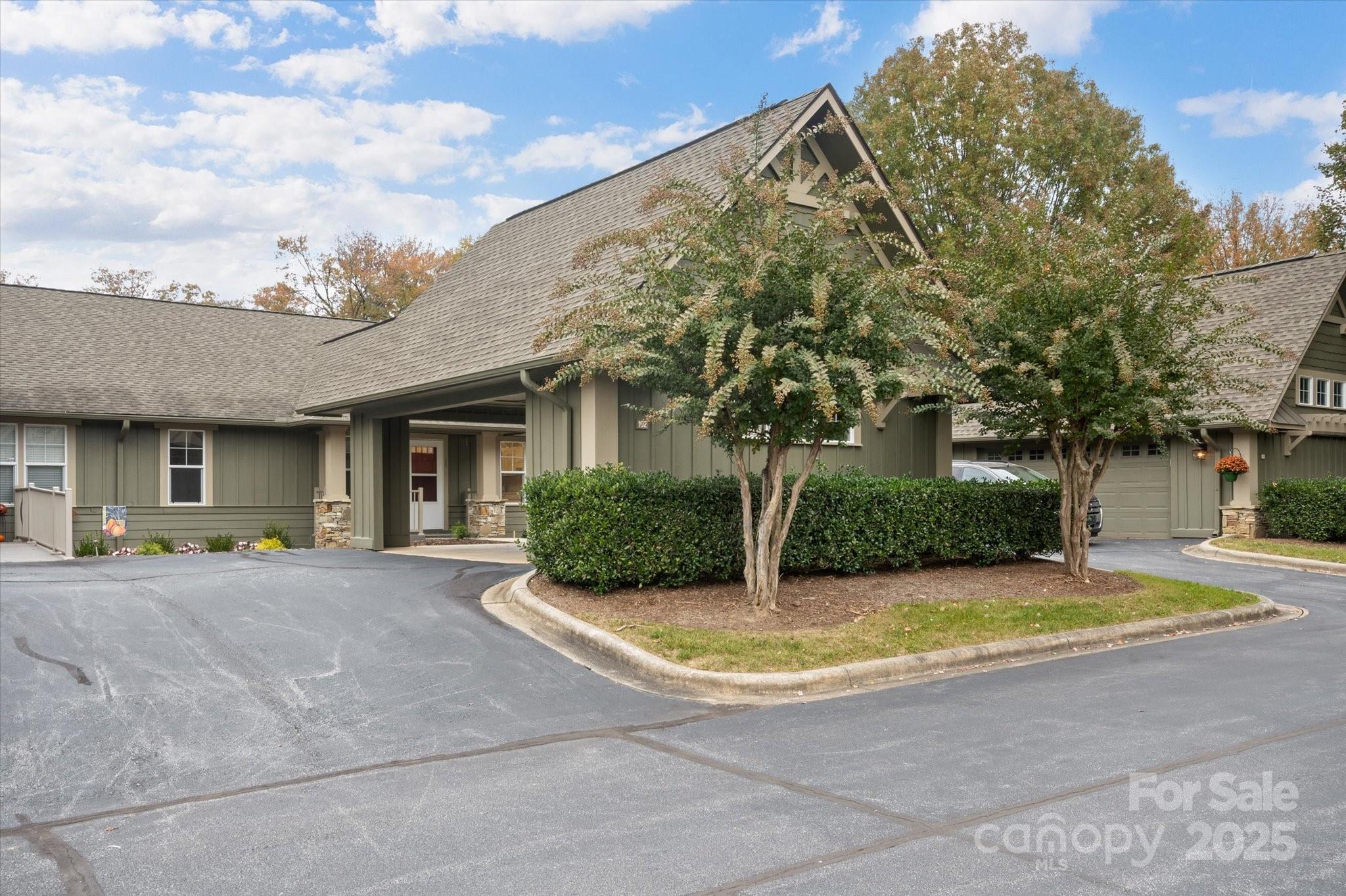102 Fox Den Court Hendersonville NC 28792