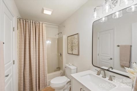 102 Fox Den Court Hendersonville NC 28792
