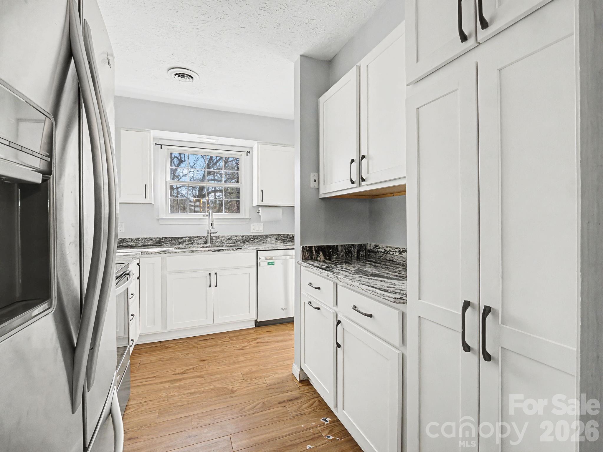 1409 Kensington Road Hendersonville NC 28791