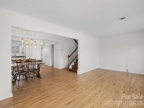 1409 Kensington Road Hendersonville NC 28791