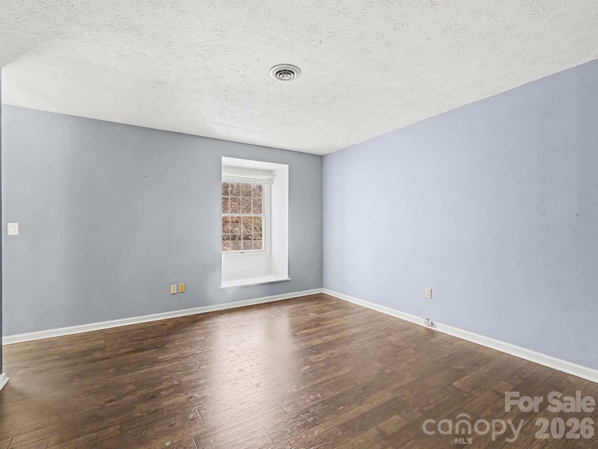 1409 Kensington Road Hendersonville NC 28791