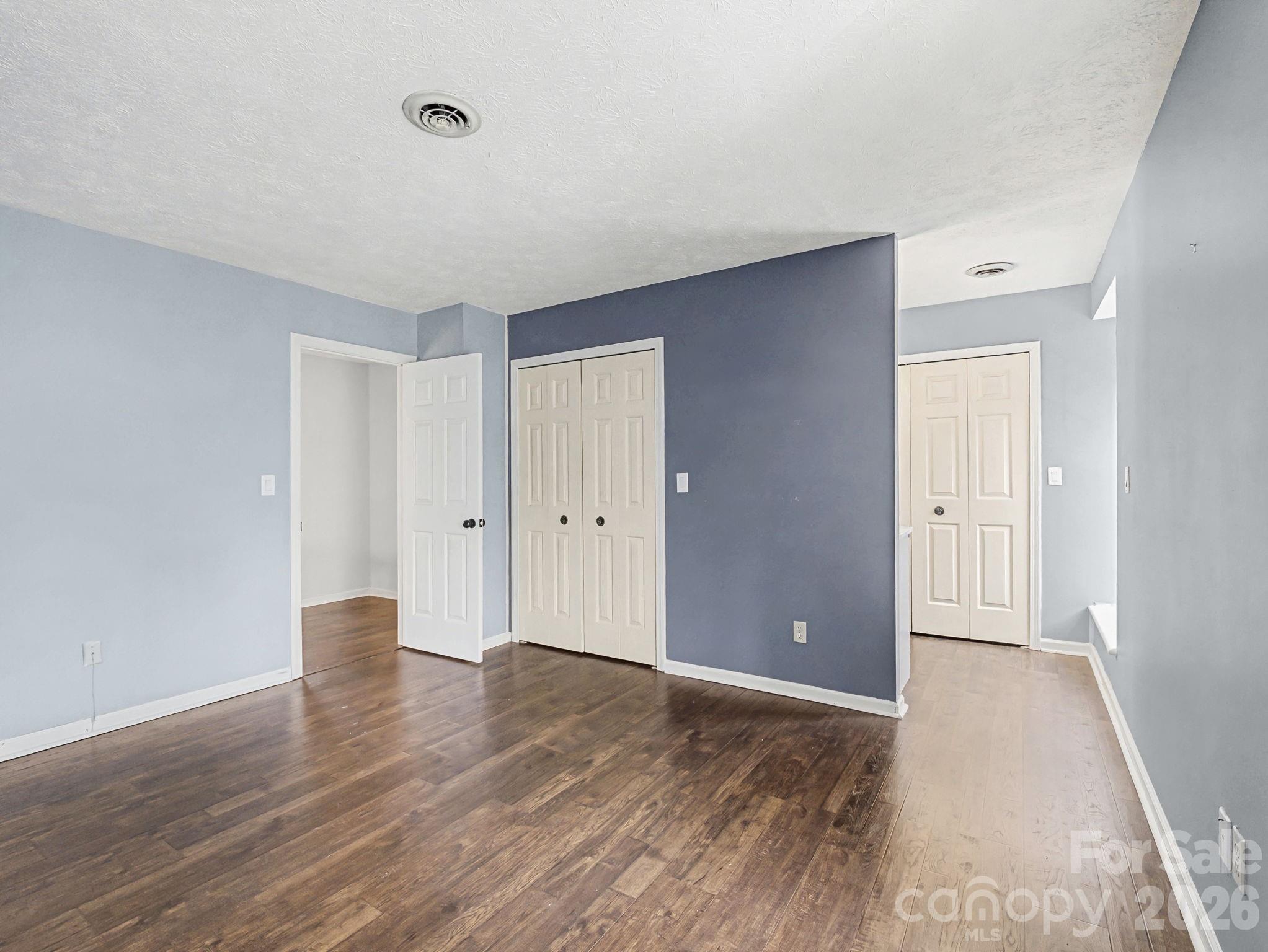 1409 Kensington Road Hendersonville NC 28791