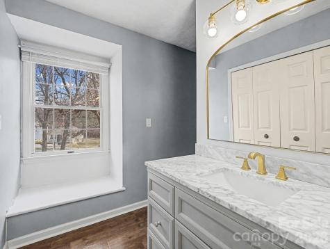 1409 Kensington Road Hendersonville NC 28791