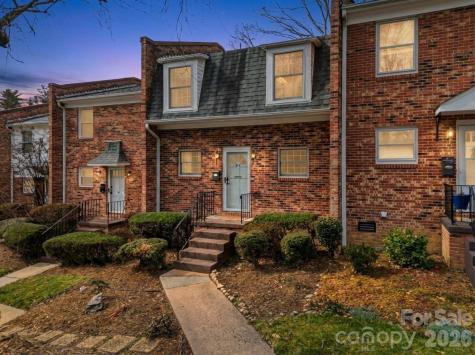 1409 Kensington Road Hendersonville NC 28791