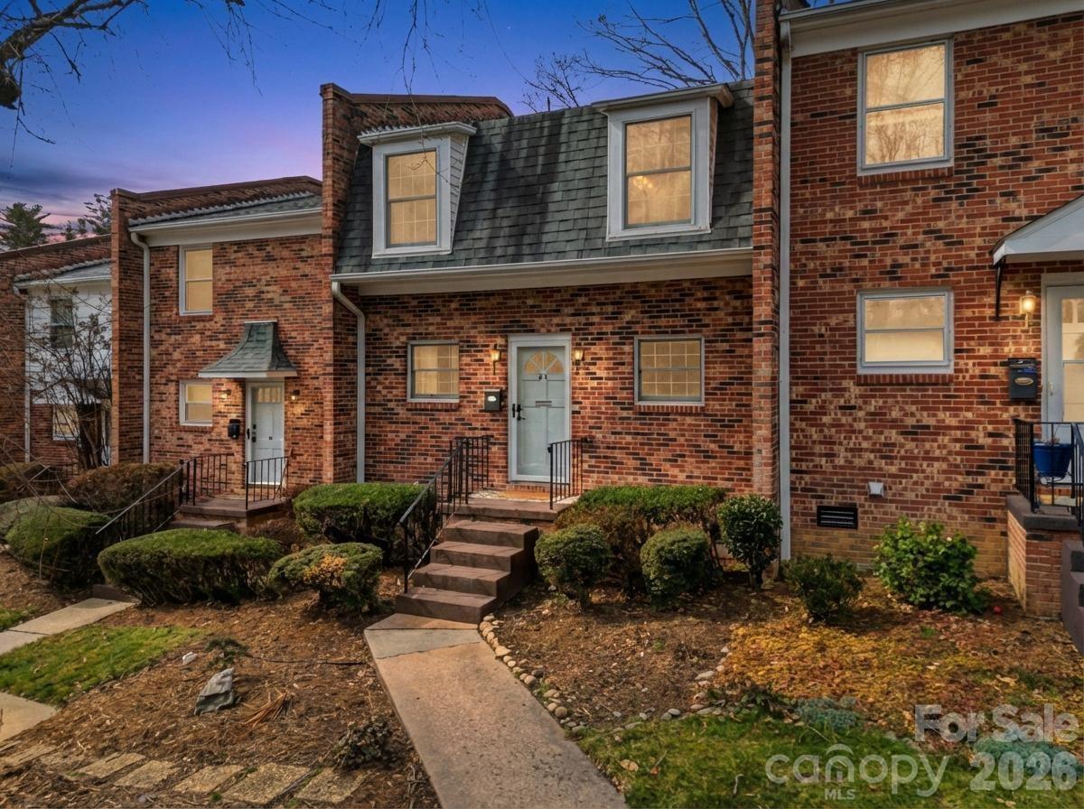 1409 Kensington Road Hendersonville NC 28791
