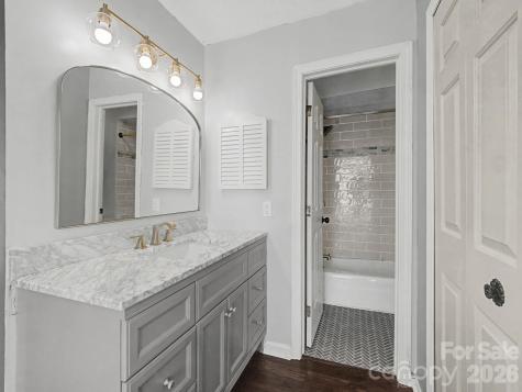 1409 Kensington Road Hendersonville NC 28791