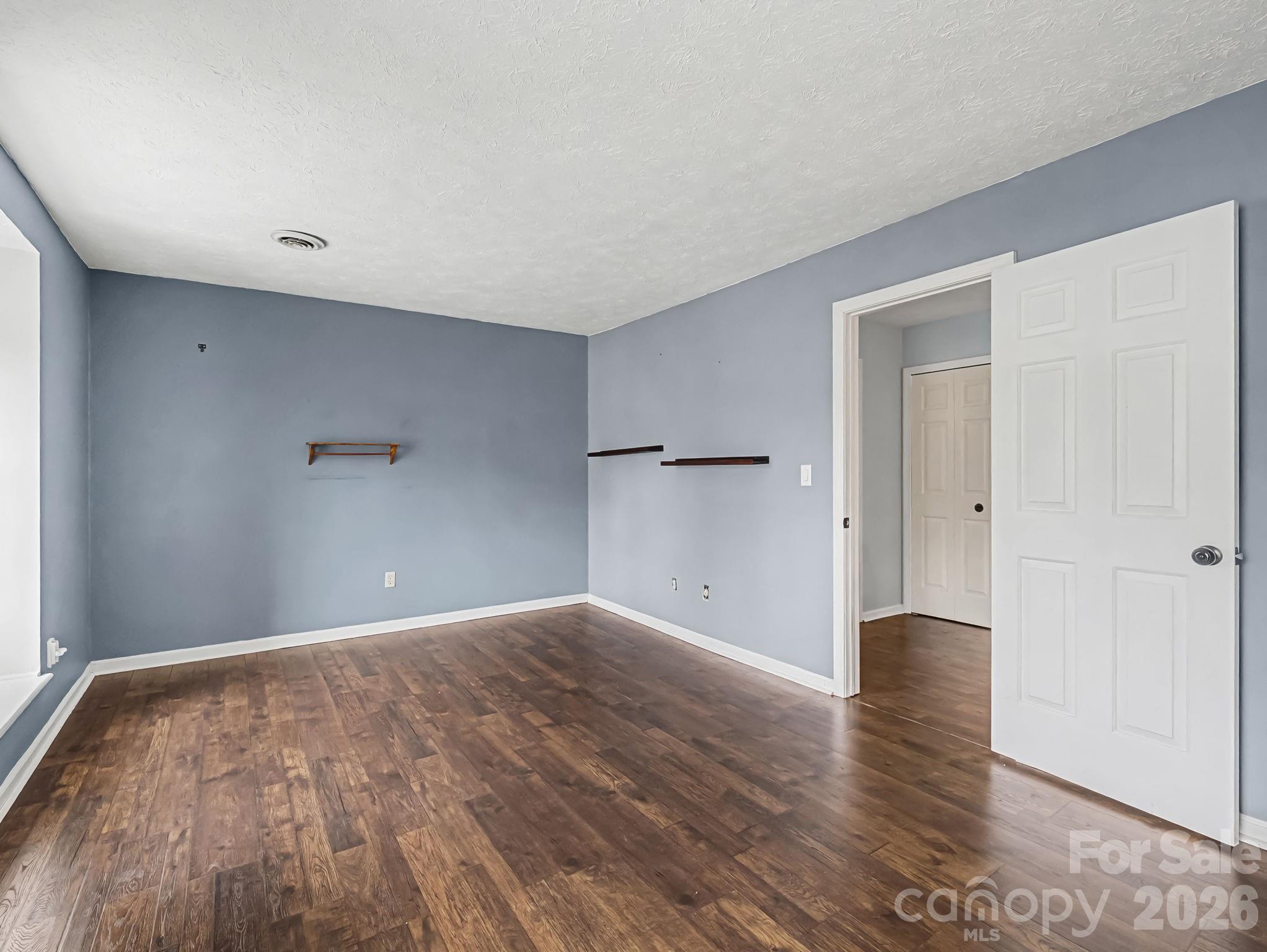 1409 Kensington Road Hendersonville NC 28791