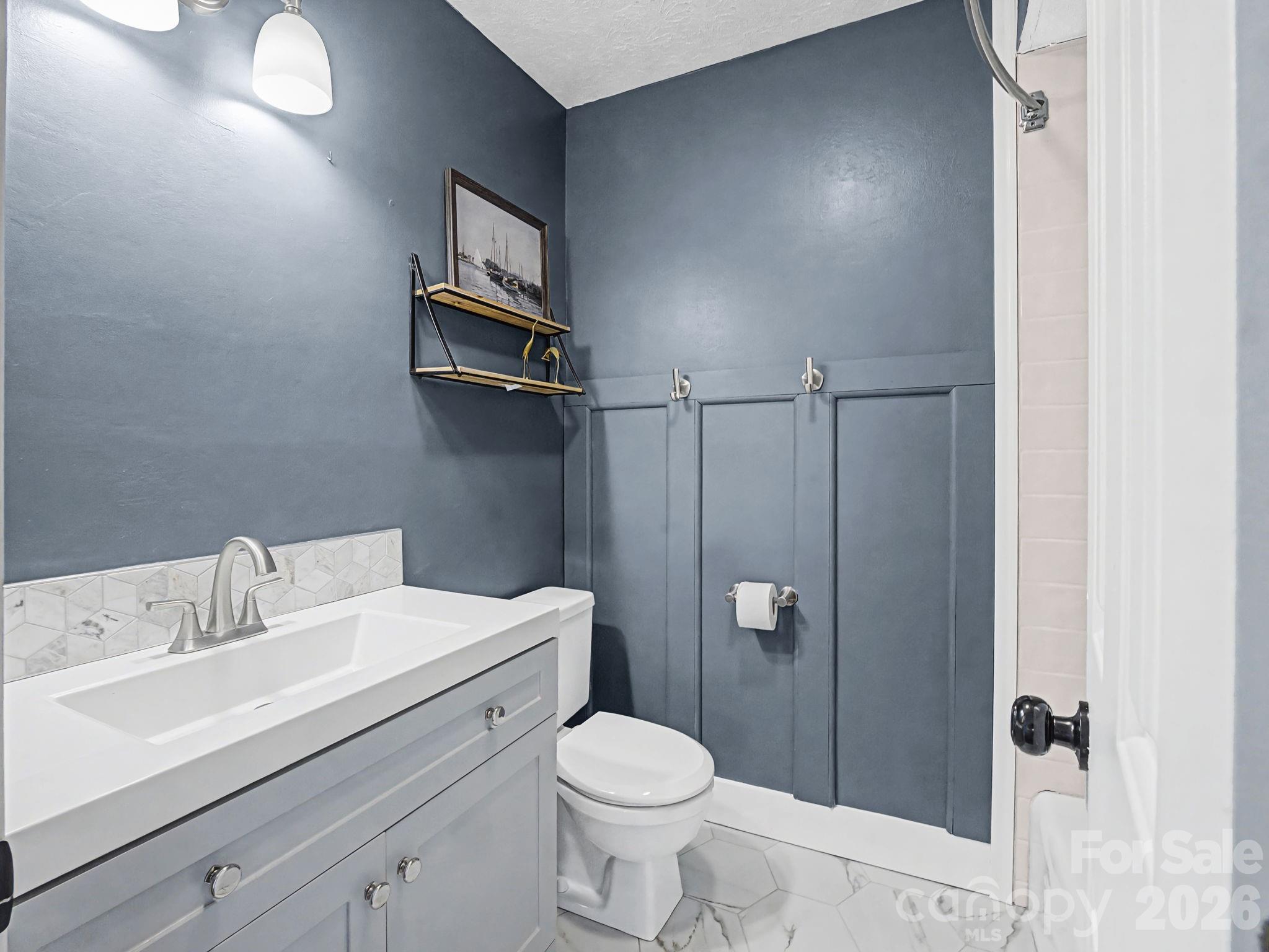 1409 Kensington Road Hendersonville NC 28791