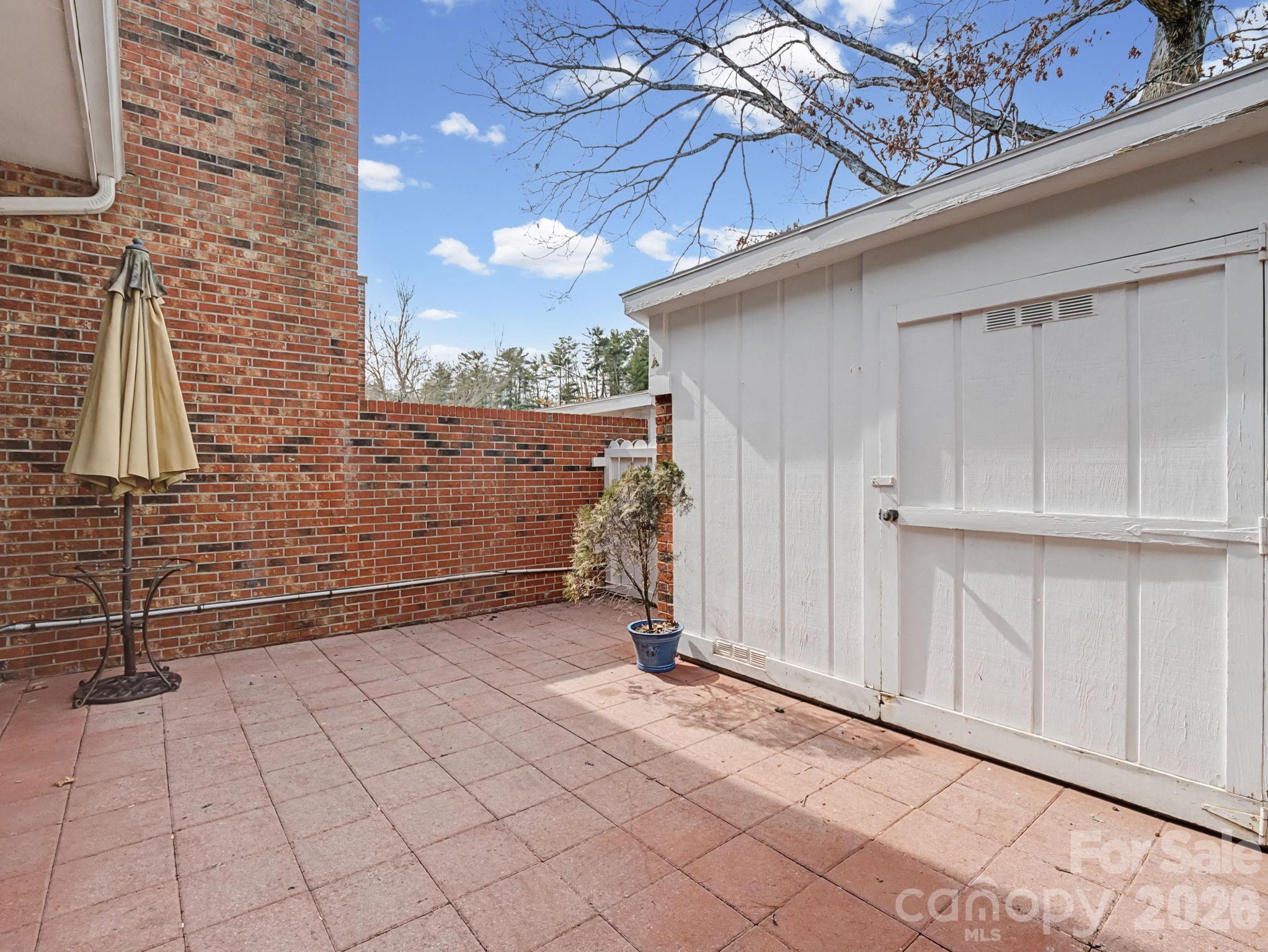 1409 Kensington Road Hendersonville NC 28791