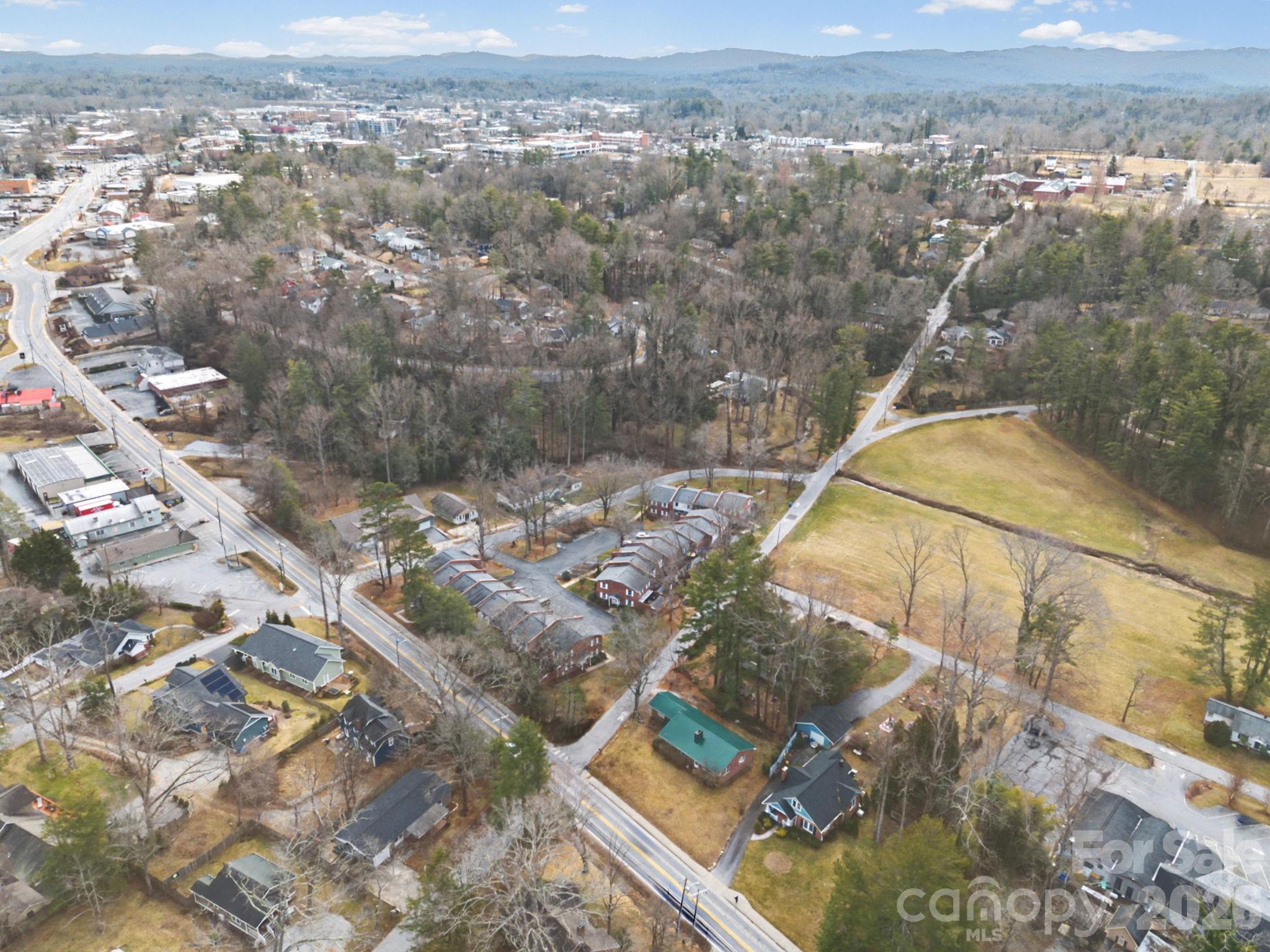 1409 Kensington Road Hendersonville NC 28791