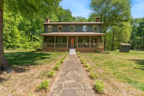 1098 Greenfield Road Walnut Cove NC 27052