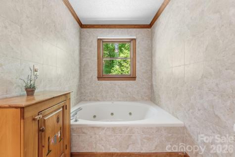 1098 Greenfield Road Walnut Cove NC 27052