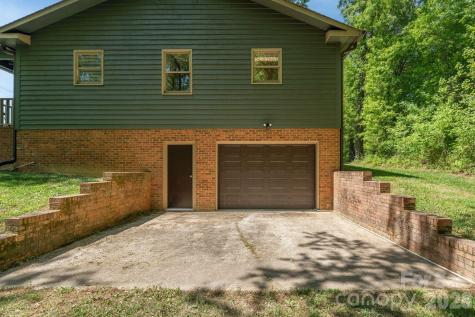 1098 Greenfield Road Walnut Cove NC 27052