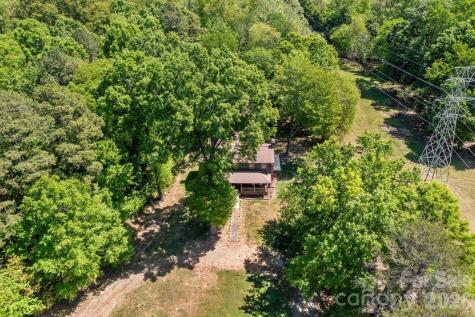 1098 Greenfield Road Walnut Cove NC 27052