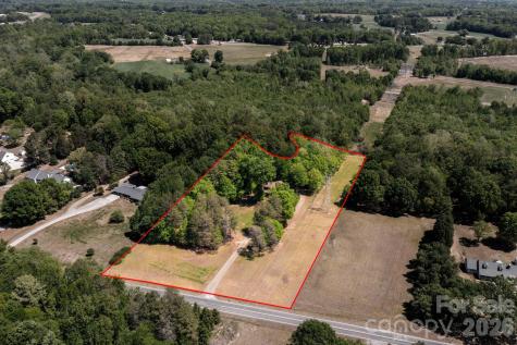 1098 Greenfield Road Walnut Cove NC 27052